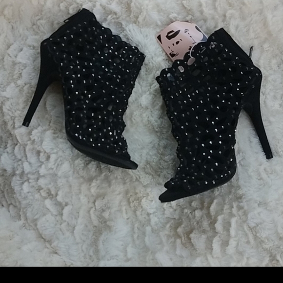 ZIGINY CAGED HEELS - Picture 5 of 7